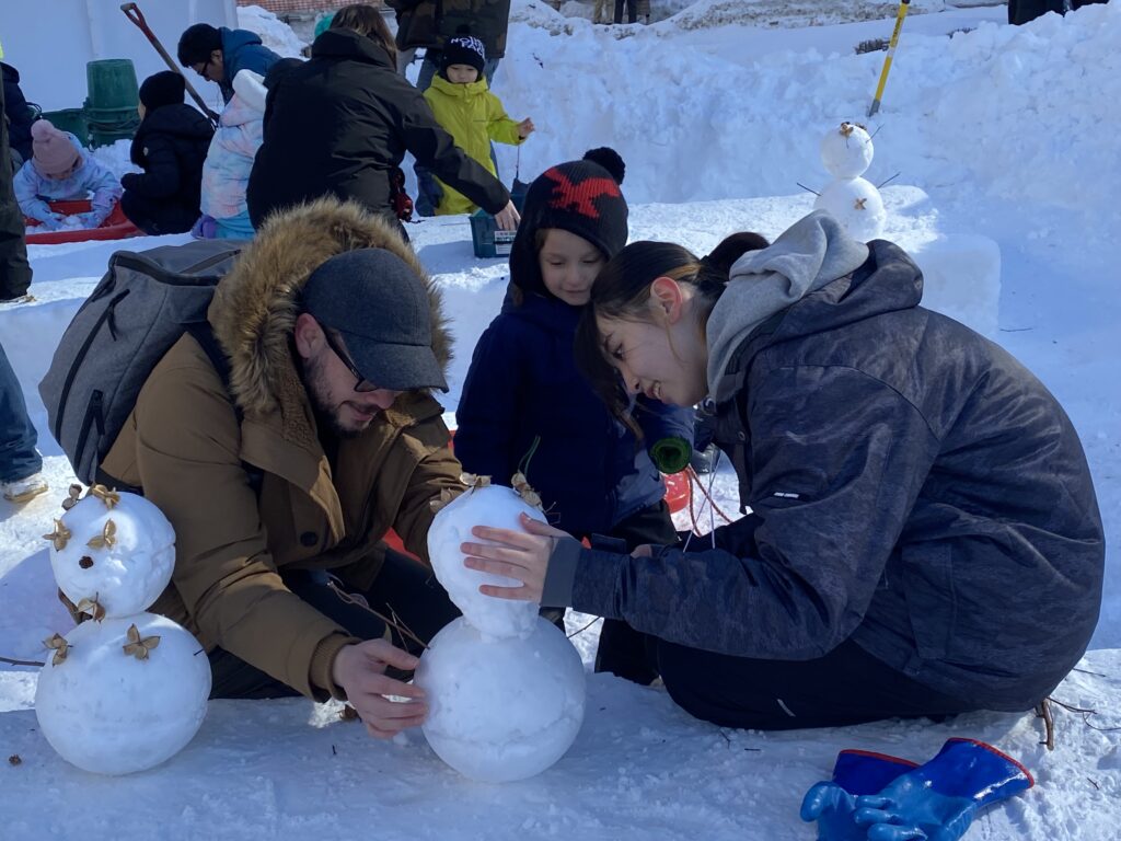 札幌的冬季傳統、大人小孩都可以享受的雪地嬉戲、溫暖寒冷身體的溫泉、美味的冬季美食等,冬季的樂趣有很多。